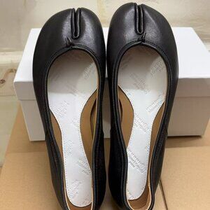 NEW Maison Margiela Tabi Ballet Flats Black Leather Split-Toe · Size 39